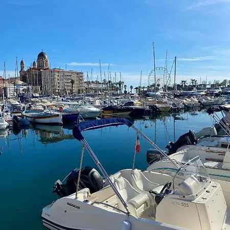 Port-frejus, Le Consul, 2 Pieces Climatise, Terrasse & Parking Appartement